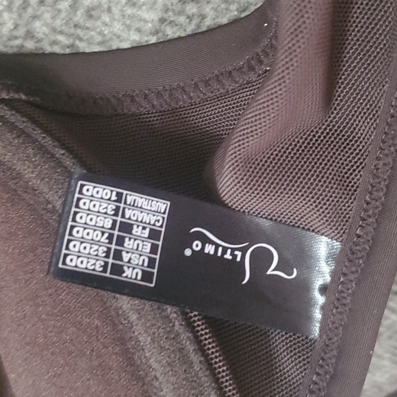 3/$15 Ultimo 32DD swimsuit top - Picture 5 of 6